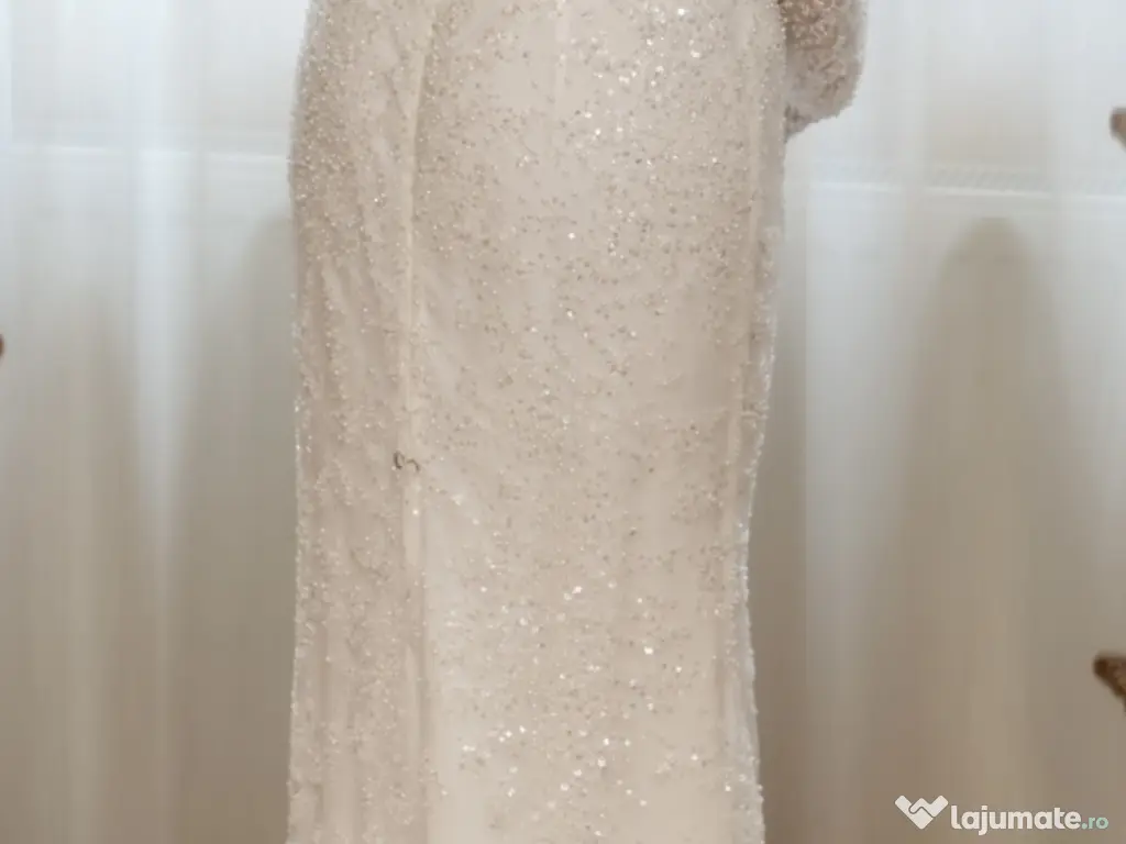 Rochie de mireasa tip sirena cu corset si maneci detasabile