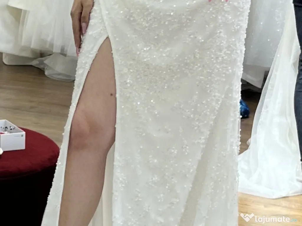 Rochie de mireasa tip sirena cu corset si maneci detasabile