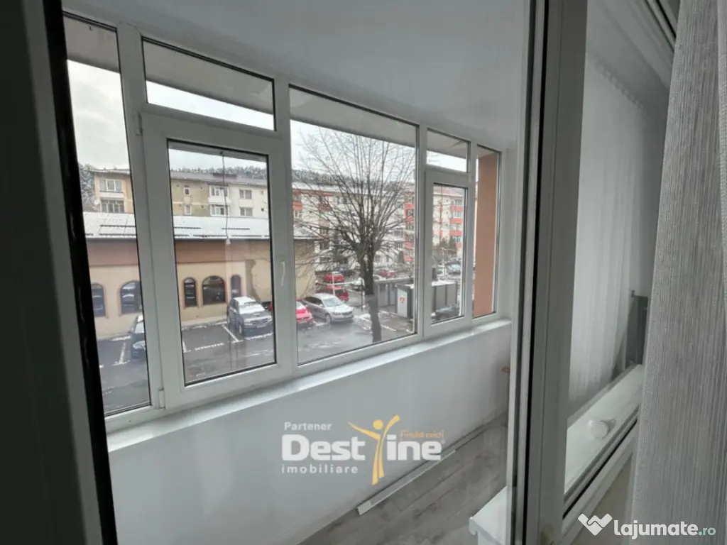 Apartament Lux 3 camere 87mp central cu 2parcare 700€