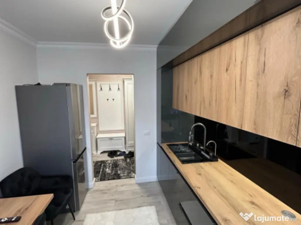 Apartament Lux 3 camere 87mp central cu 2parcare 700€