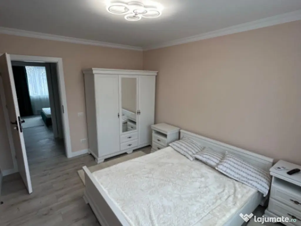 Apartament Lux 3 camere 87mp central cu 2parcare 700€