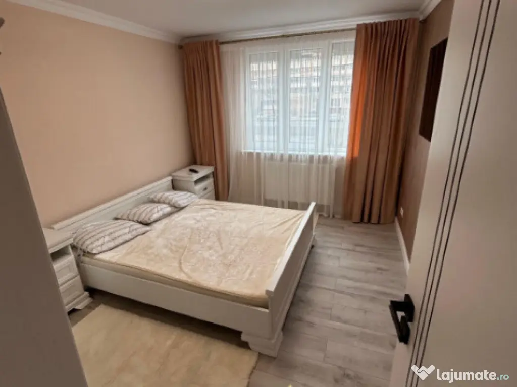 Apartament Lux 3 camere 87mp central cu 2parcare 700€