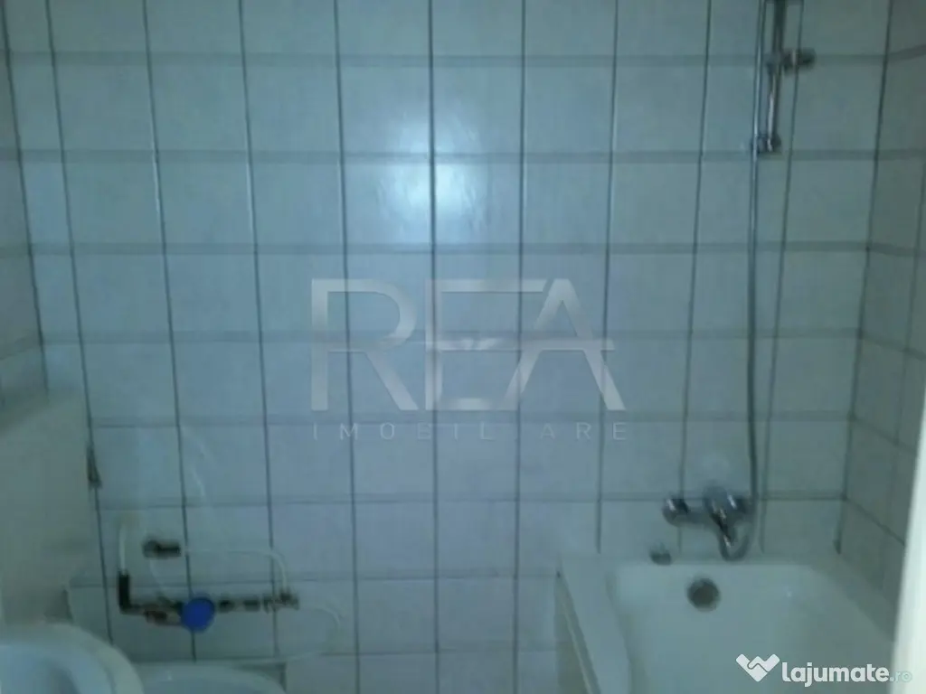 3 camere, decomandat, 4/4, boxa, centrala-Politehnica 