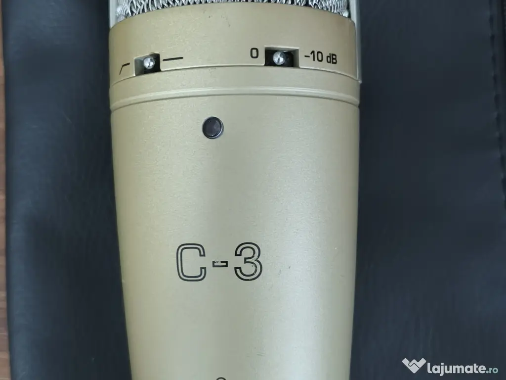 Microfon Behringer cu suport 