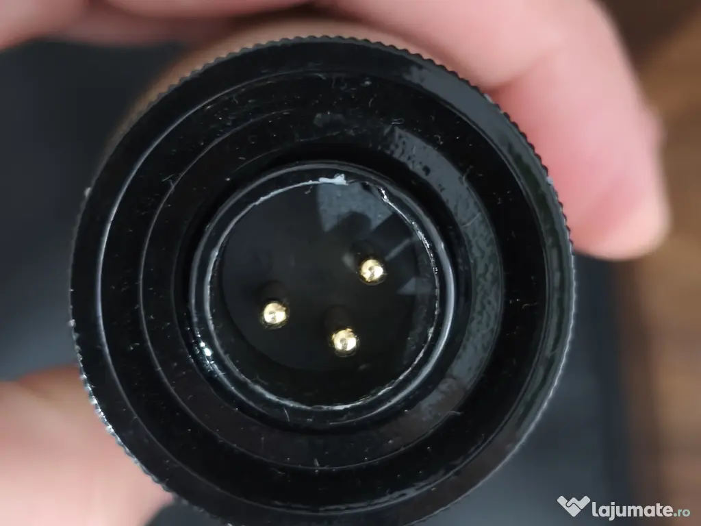 Microfon Behringer cu suport 