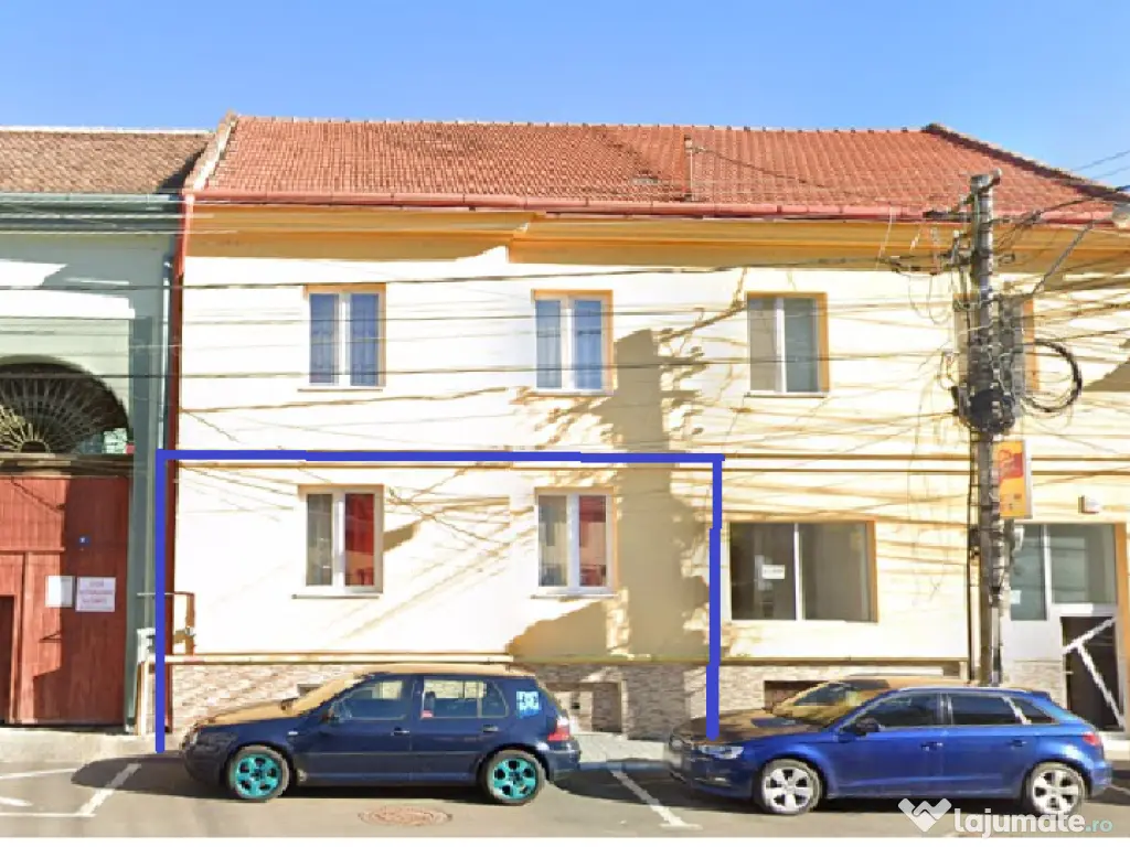 Proprietar, vand apartament 2 camere, ultracentral, Reghin cu garaj, anexe si gradina
