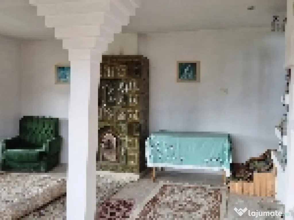 Vila 8 cam,P+1,teren 1093mp,Domnesti 