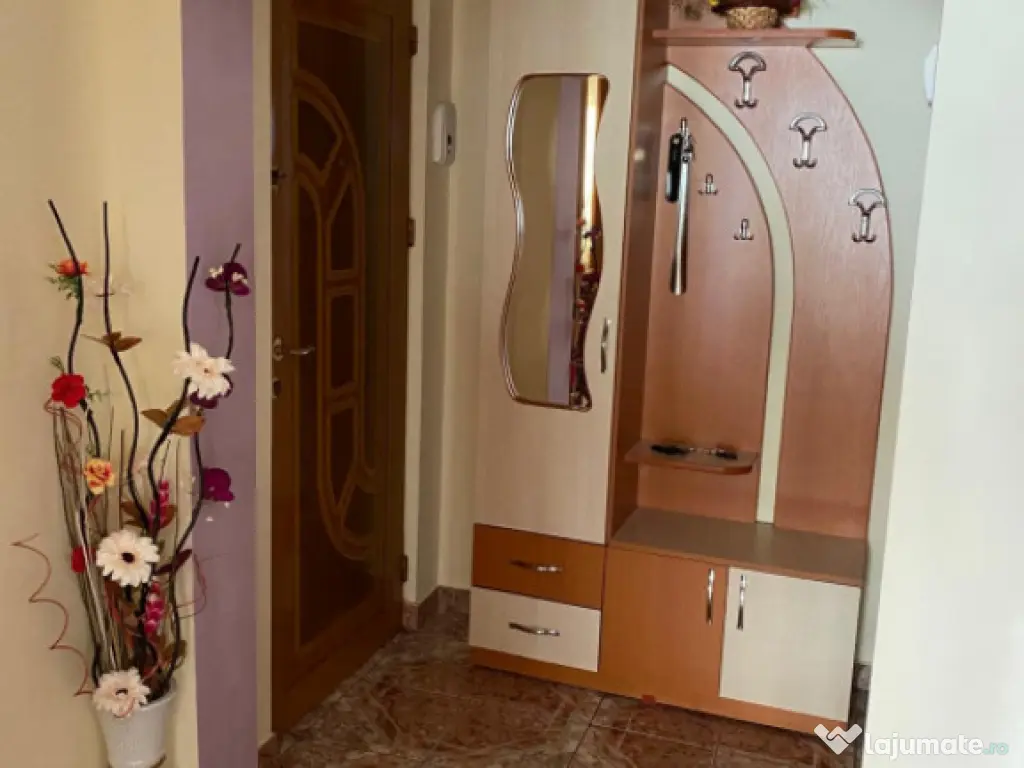 - Etaj 1. Apartament 2 camere confort 1 , Progresu, mobilat.