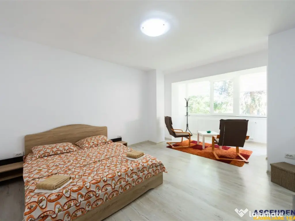 Apartament la casa, curte si acces propriu, loc parcare, Par 