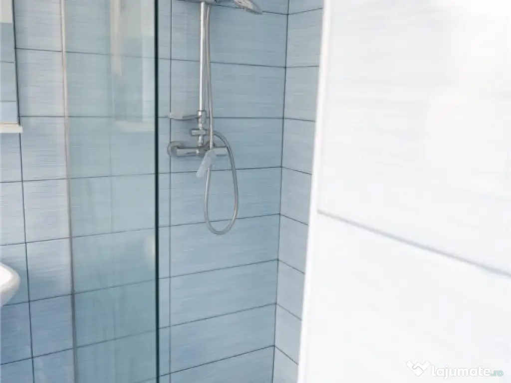 Apartament la casa, curte si acces propriu, loc parcare, Par 