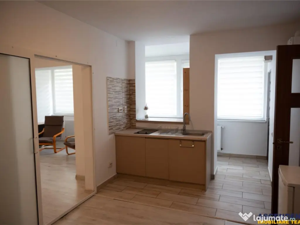 Apartament la casa, curte si acces propriu, loc parcare, Par 