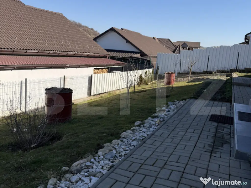 Casă de vânzare 80 mp,cu teren 400 de mp pe Strada Ghinzii 