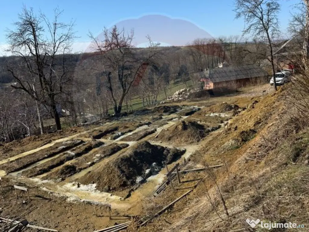 Carbunari Vanzare teren cu fundatie, proiect de casa si r...