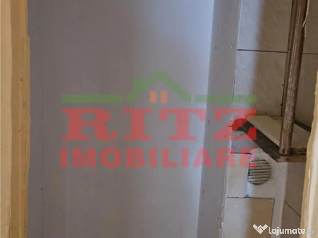 NOU! Ap. 3 cam., et.2, decom., zona Gara!