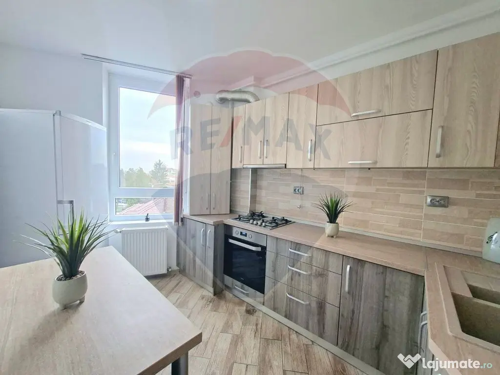 Apartament 2 camere de închiriat – Bloc Via Romana, et...