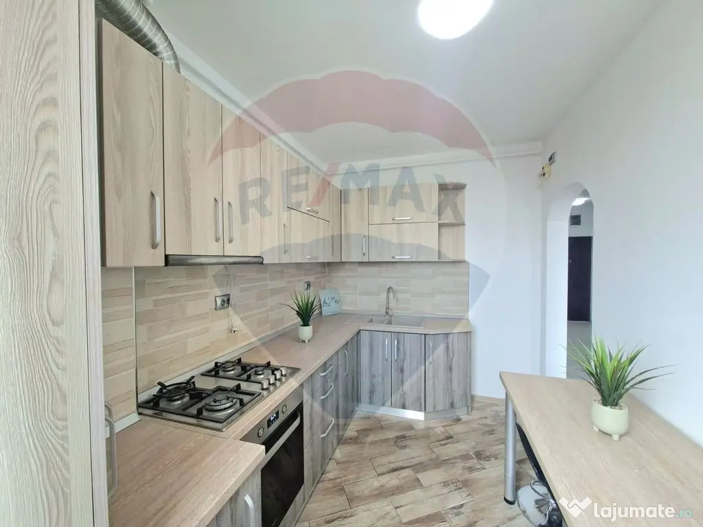 Apartament 2 camere de închiriat – Bloc Via Romana, et...