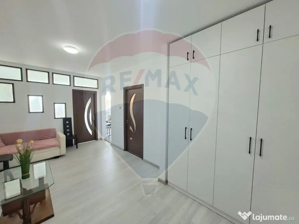 Apartament 2 camere de închiriat – Bloc Via Romana, et...