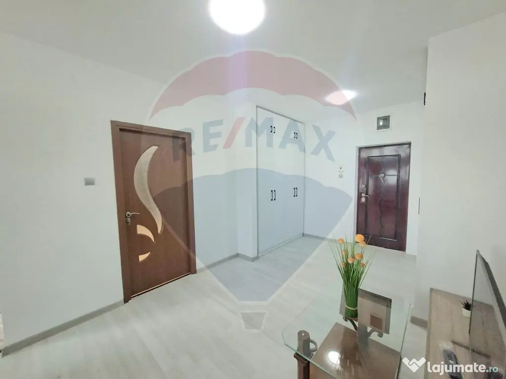 Apartament 2 camere de închiriat – Bloc Via Romana, et...