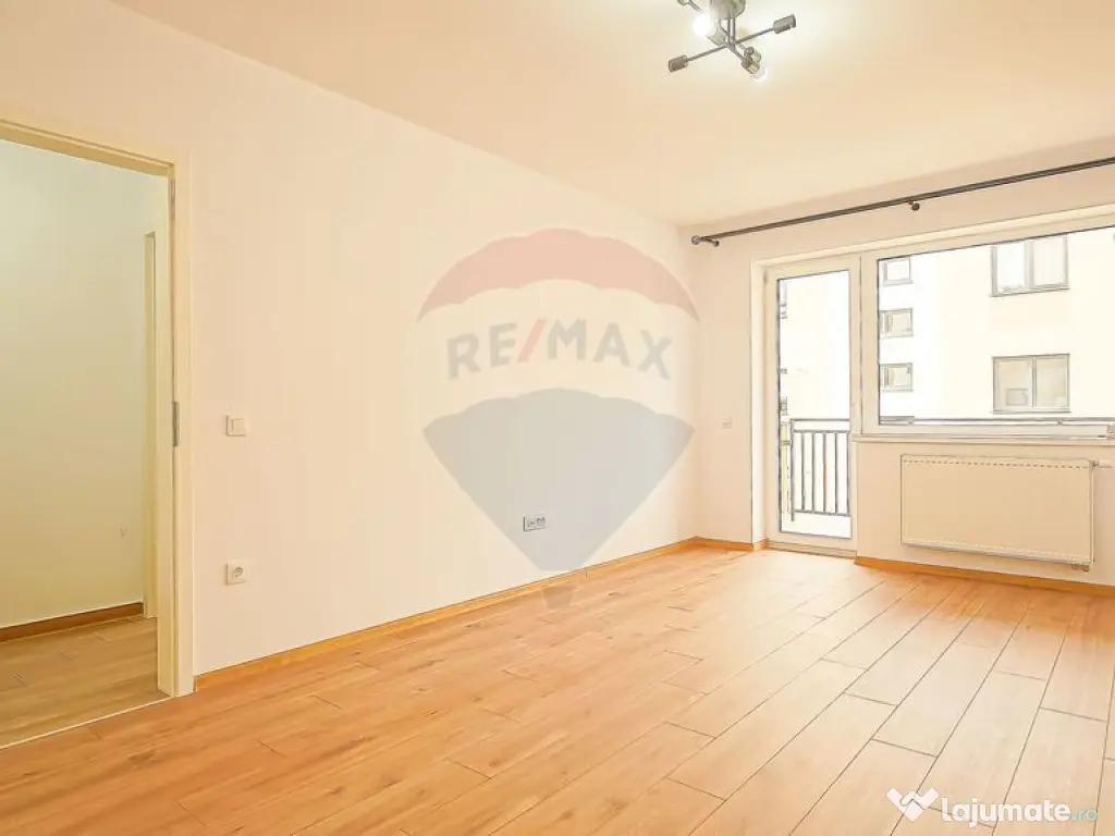 Garsoniera de închiriat. Tractorul