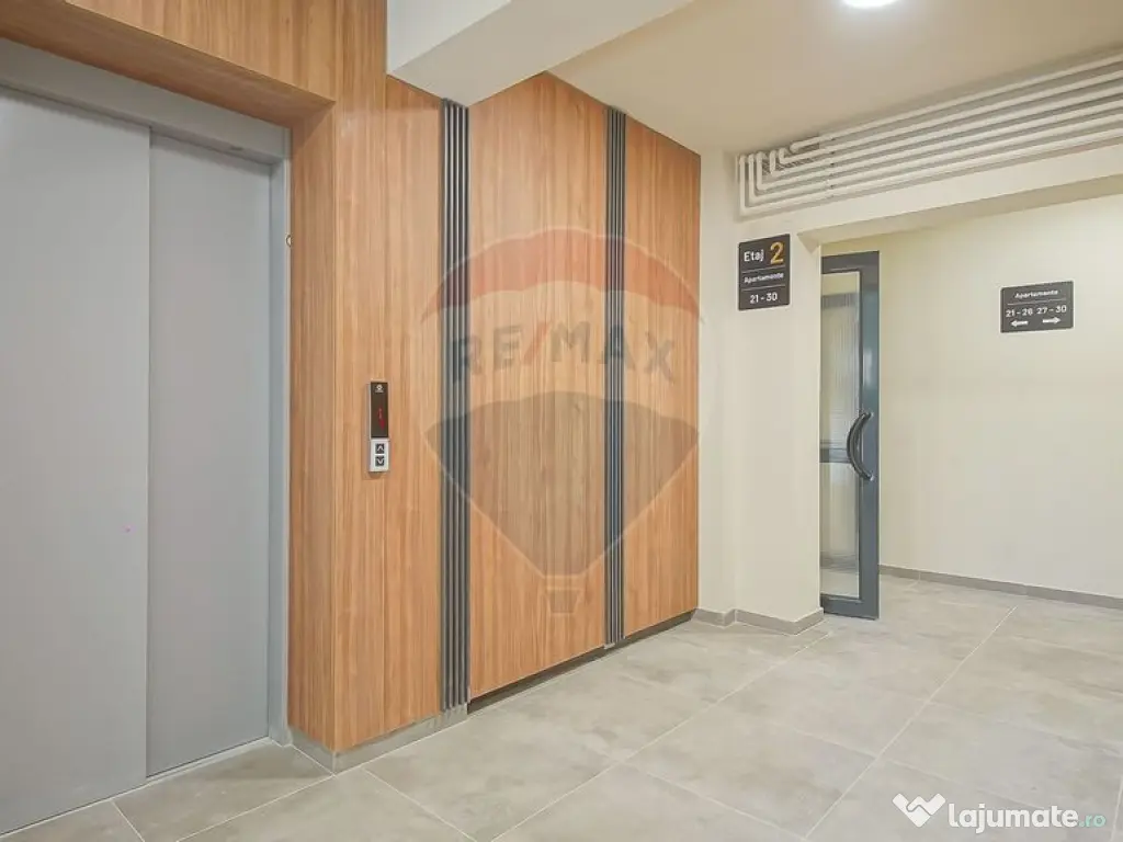 Garsoniera de închiriat. Tractorul