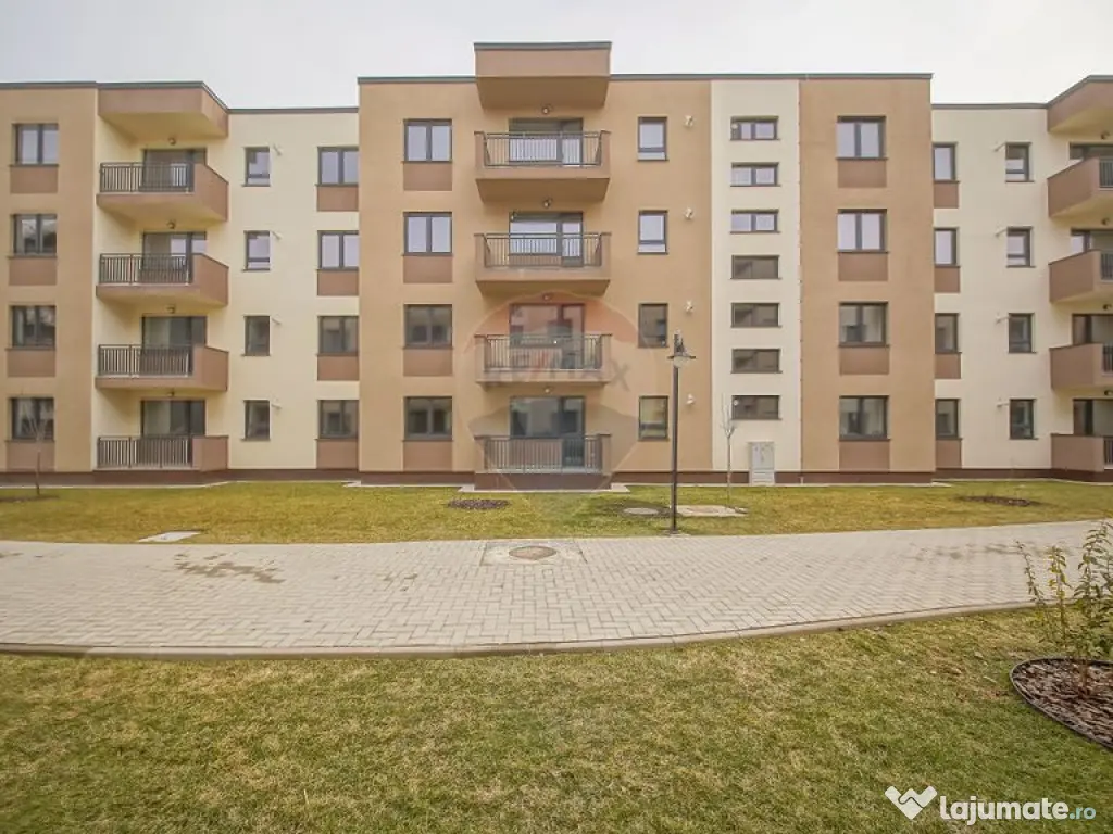 Garsoniera de închiriat. Tractorul