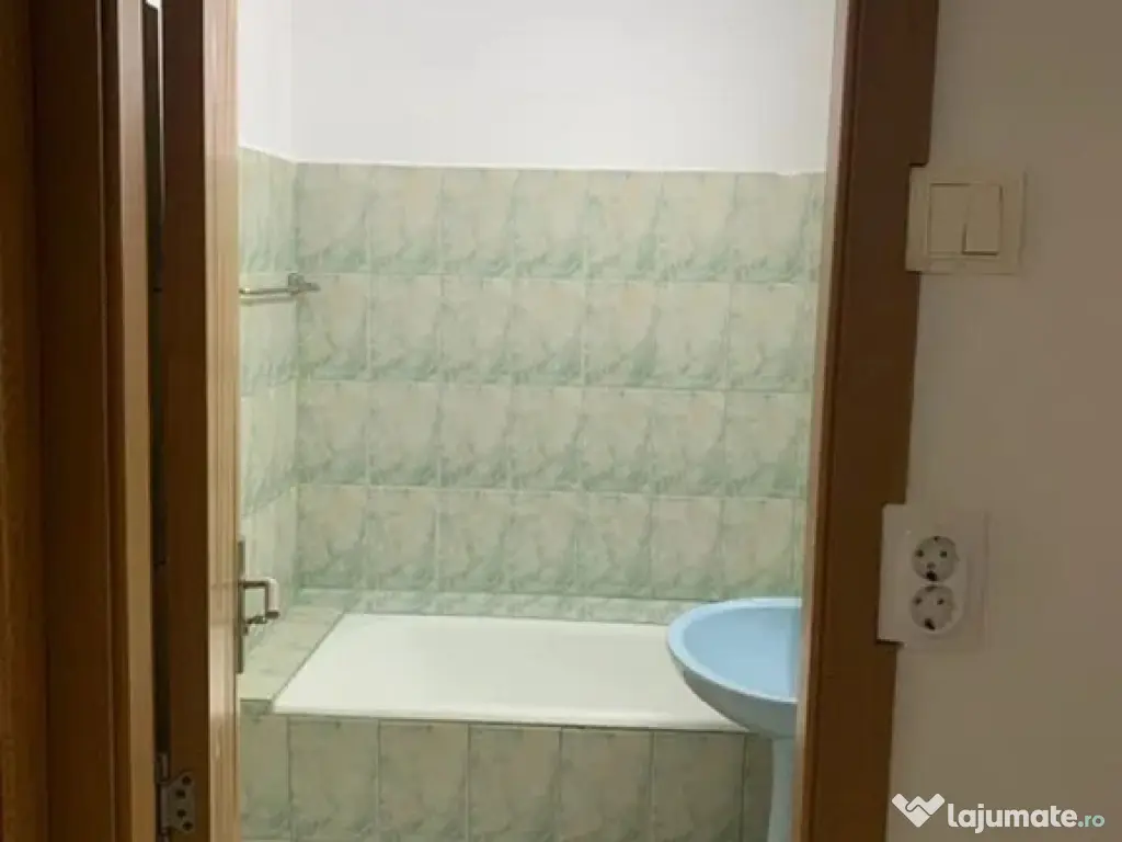 REPUBLICII-Brezeanu- 2cam, cf1, dec, 3/4, G,F,T - 80000 euro 