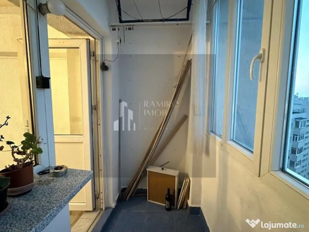 3 Camere 70mp - Partial Renovat - Metrou Aparatori la 1 Min 