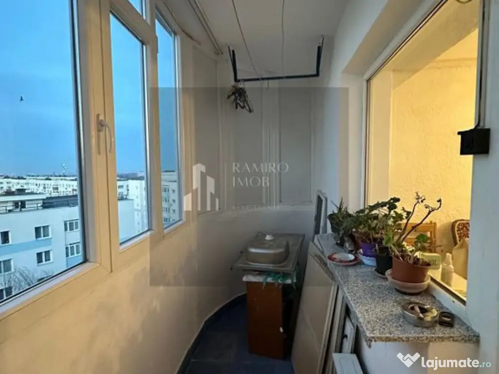 3 Camere 70mp - Partial Renovat - Metrou Aparatori la 1 Min 