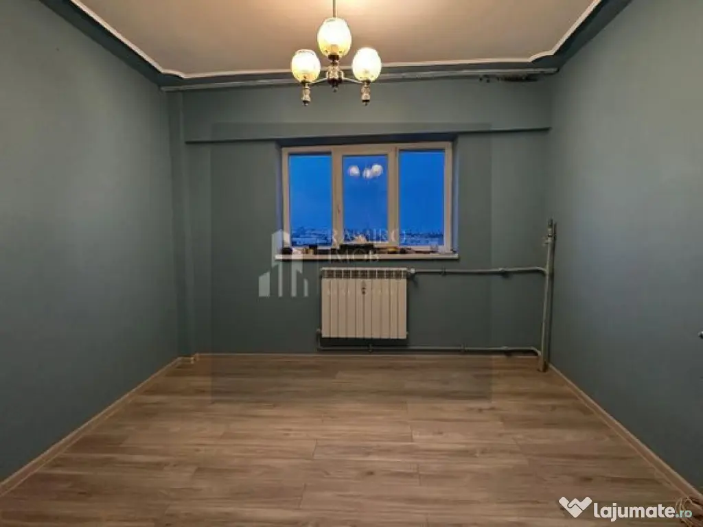 3 Camere 70mp - Partial Renovat - Metrou Aparatori la 1 Min 