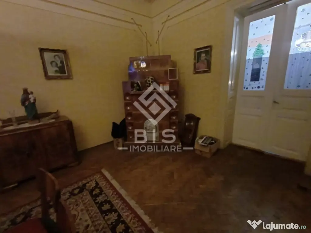 Casă istorică unică de vânzare – Piața Centrală