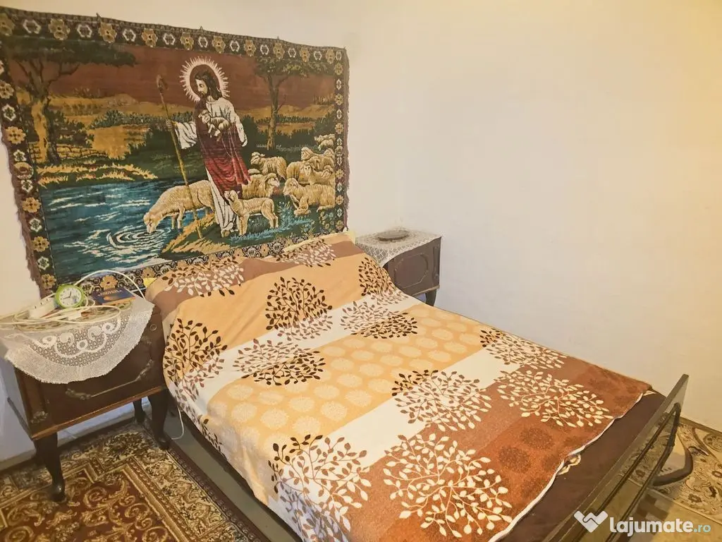 Vanzare - apartament cu 2 camere, Micro 20, J-uri