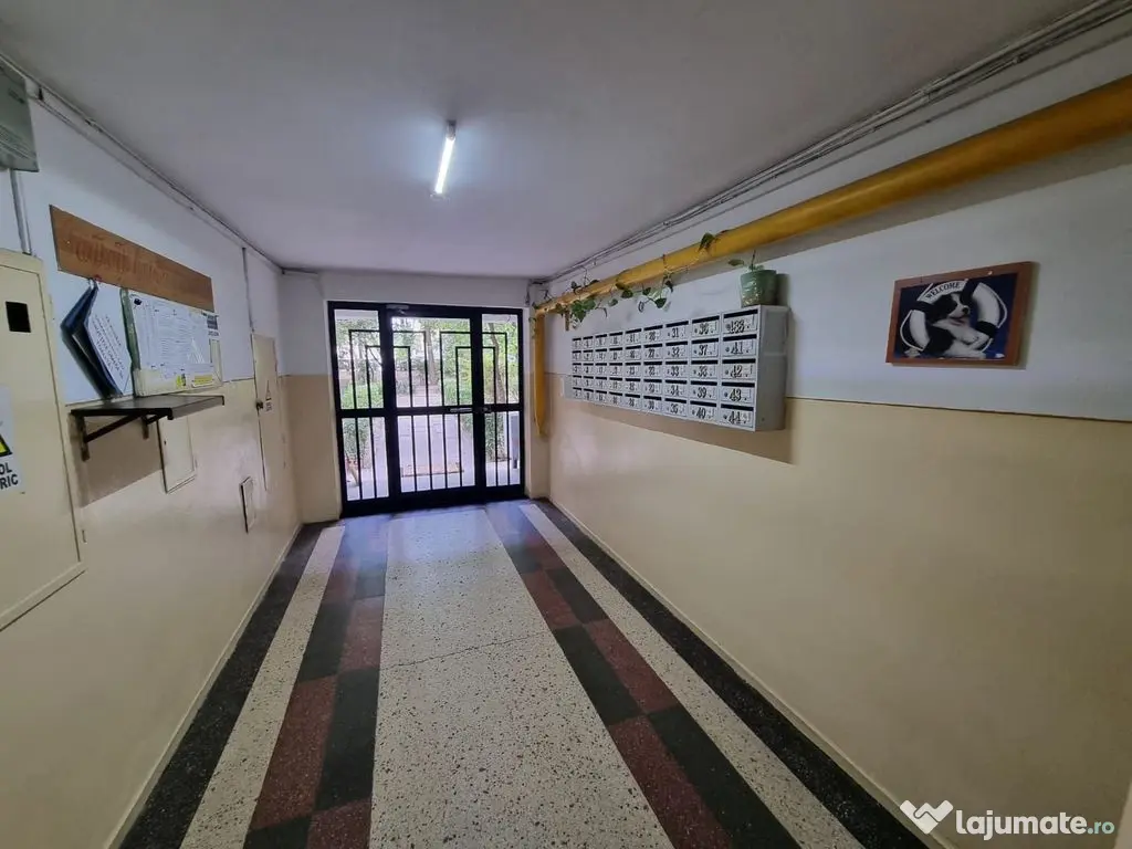 Gara mangaliei-apartament 2 camere decomandat 52 mp