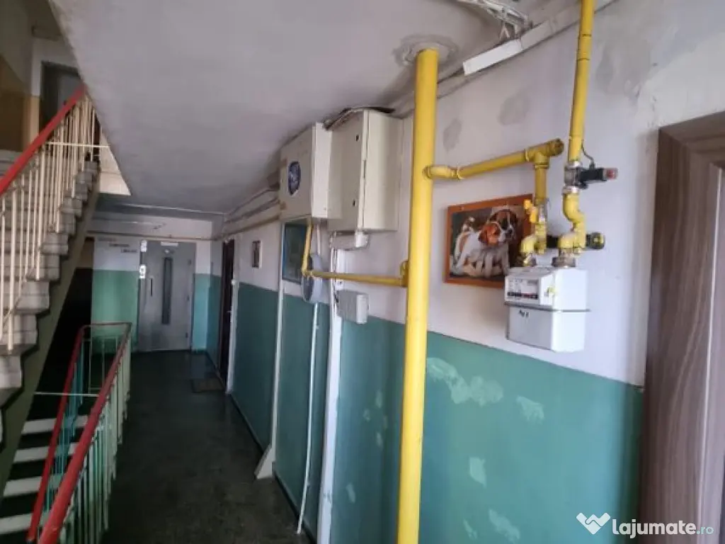 Gara mangaliei-apartament 2 camere decomandat 52 mp