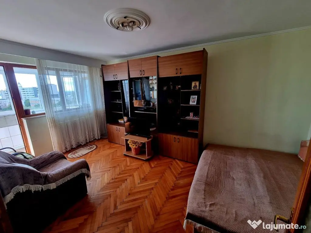 Gara mangaliei-apartament 2 camere decomandat 52 mp