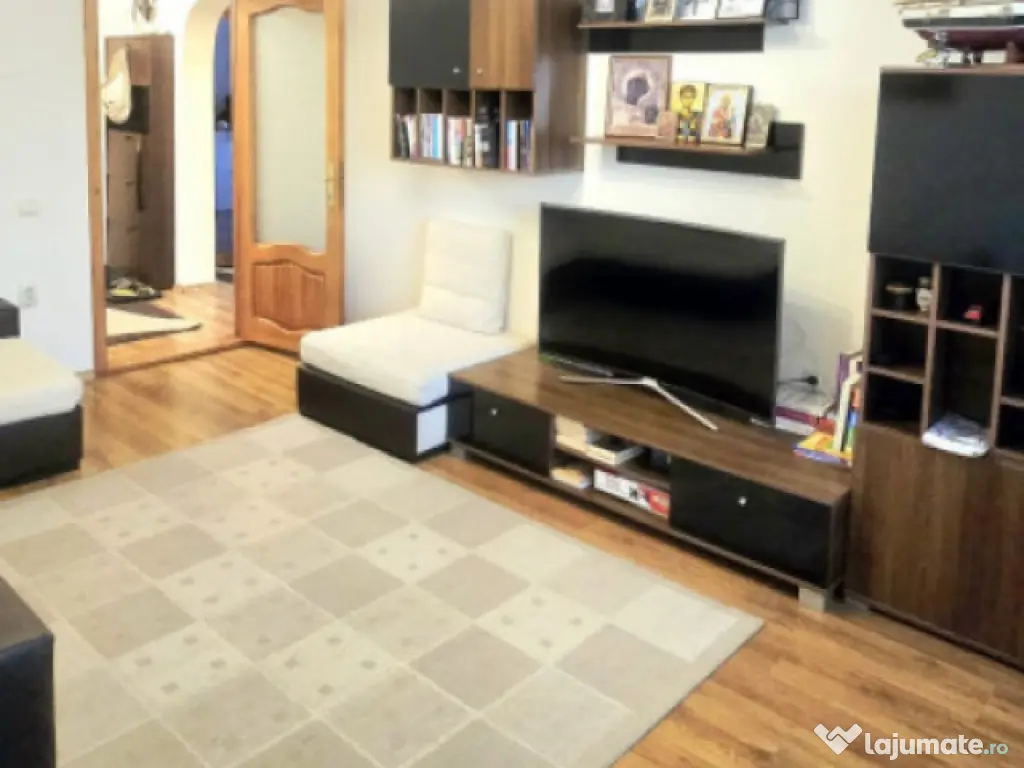 Apartament 3 camere decomandate – Zona Orion, Liceul de In 