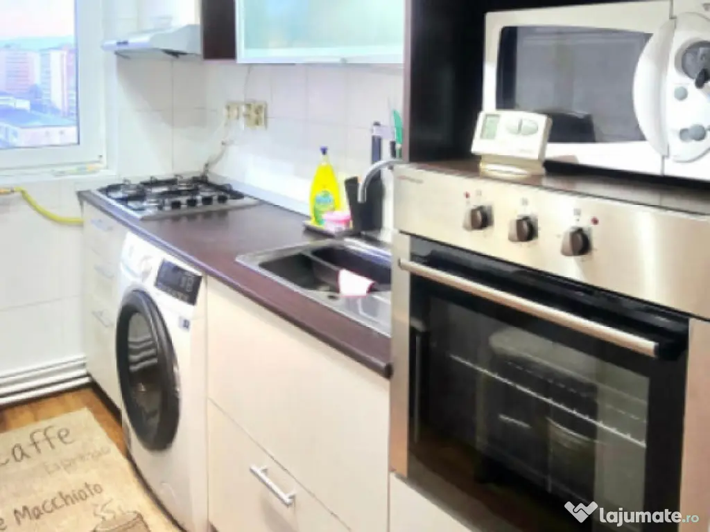 Apartament 3 camere decomandate – Zona Orion, Liceul de In 