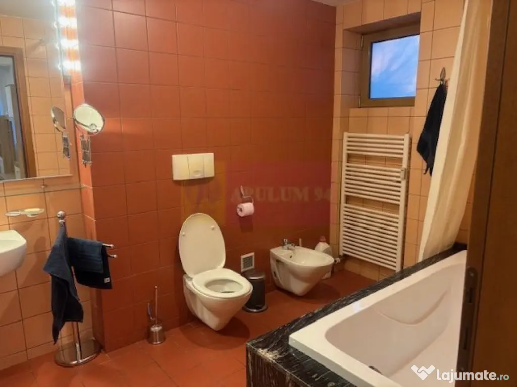 Apartament Bd Aviatorilor- Piata Charles De Gaulle. 