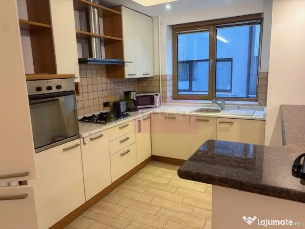 Apartament Bd Aviatorilor- Piata Charles De Gaulle. 