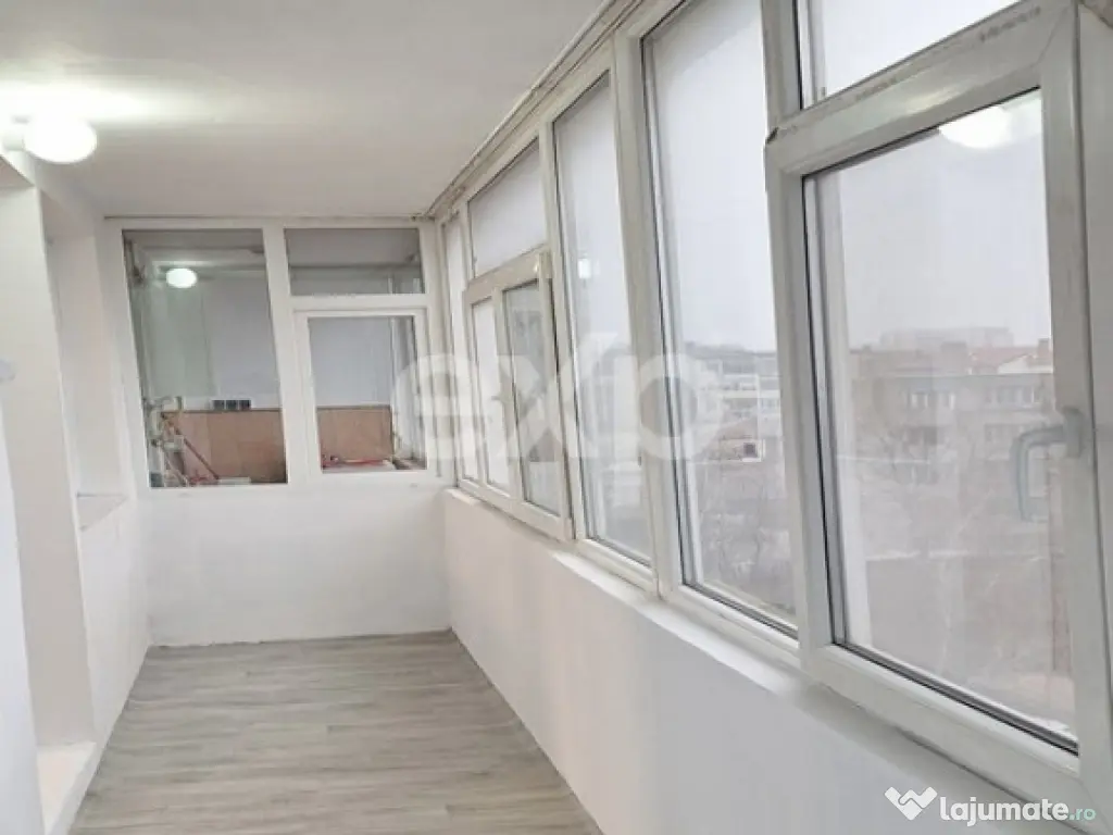 De vânzare apartament 2 camere, - Constanța - centru - B-d 