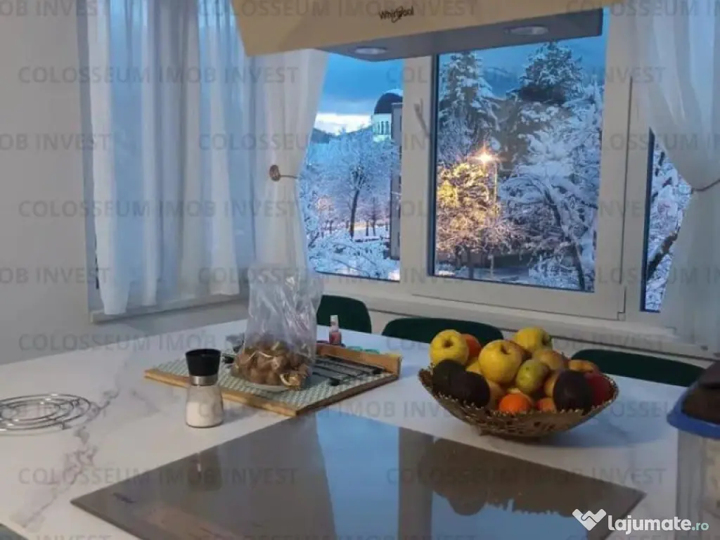 Apartament cu 3 camere,open space - zona Astra 