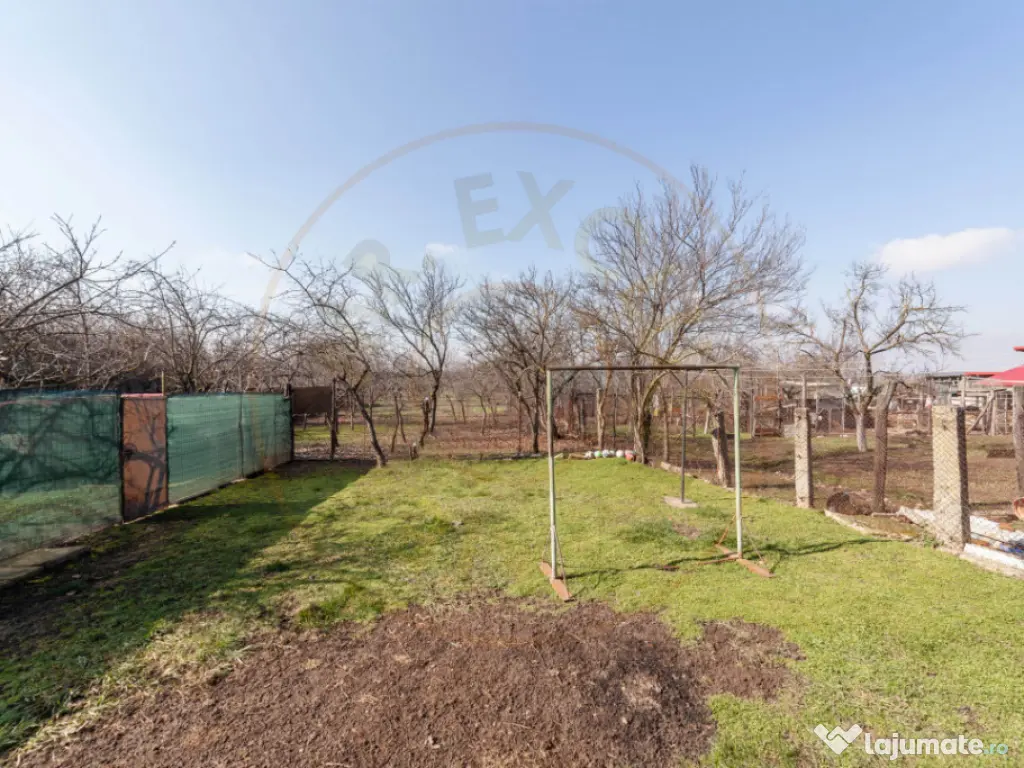 Casa parter + 3.055 mp teren in Costesti 