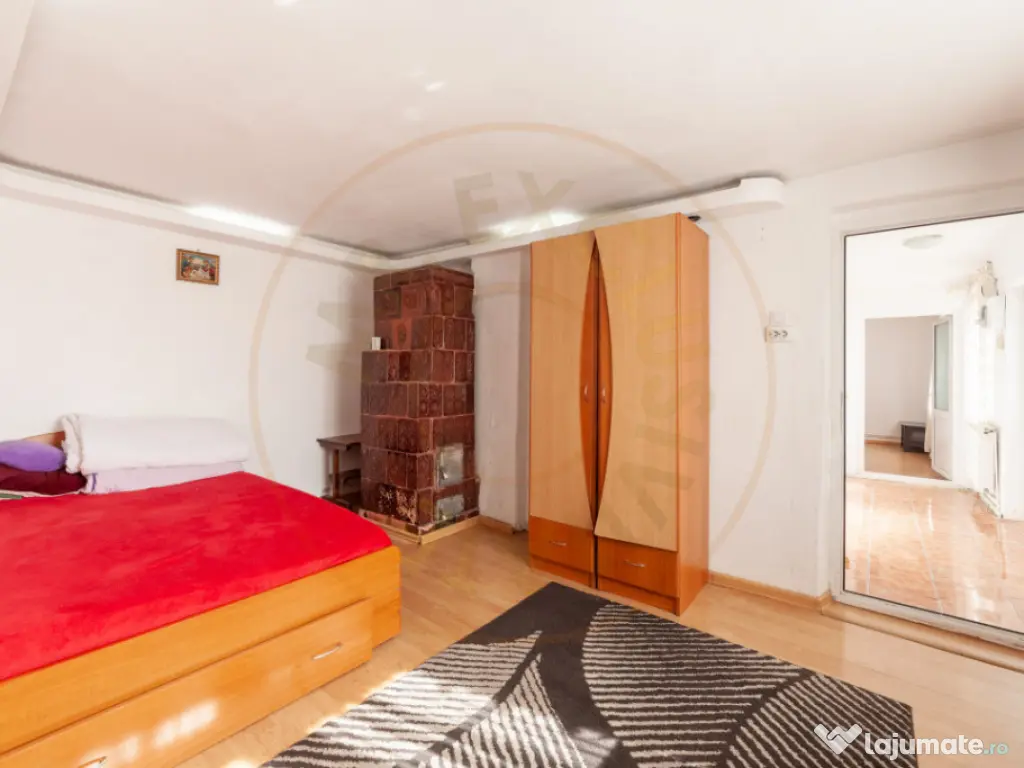 Casa parter + 3.055 mp teren in Costesti 