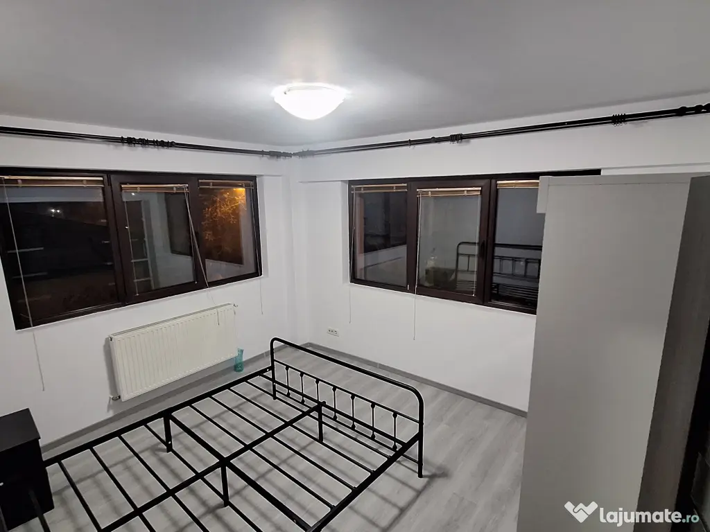 Proprietar închiriez apartament 3 camere 