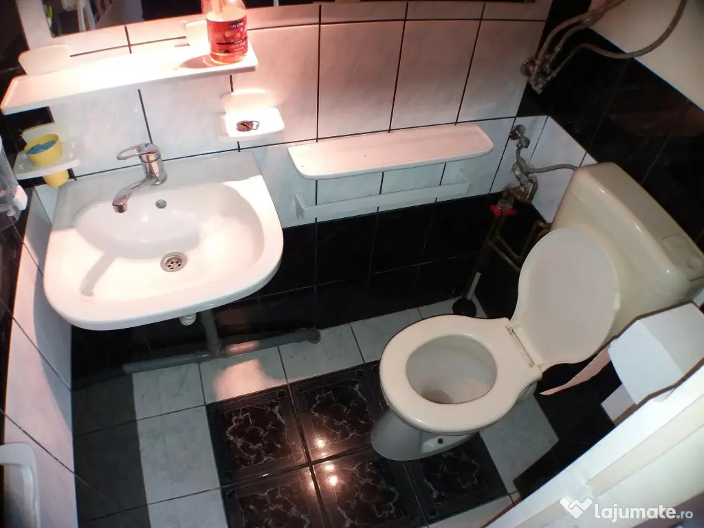 Apartament 2 camere la casa,cu utilitati incluse, zona Milea 