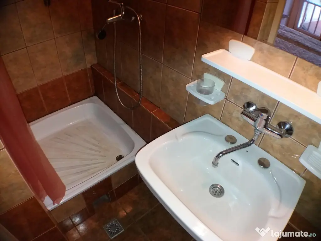 Apartament 2 camere la casa,cu utilitati incluse, zona Milea 