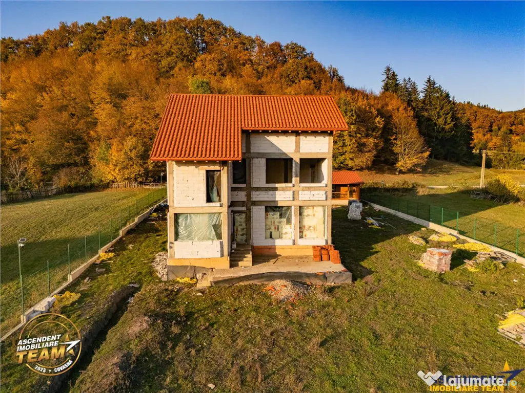 FILM! Vila intr-un peisaj mirific, cu 2.900mp teren, Covasna