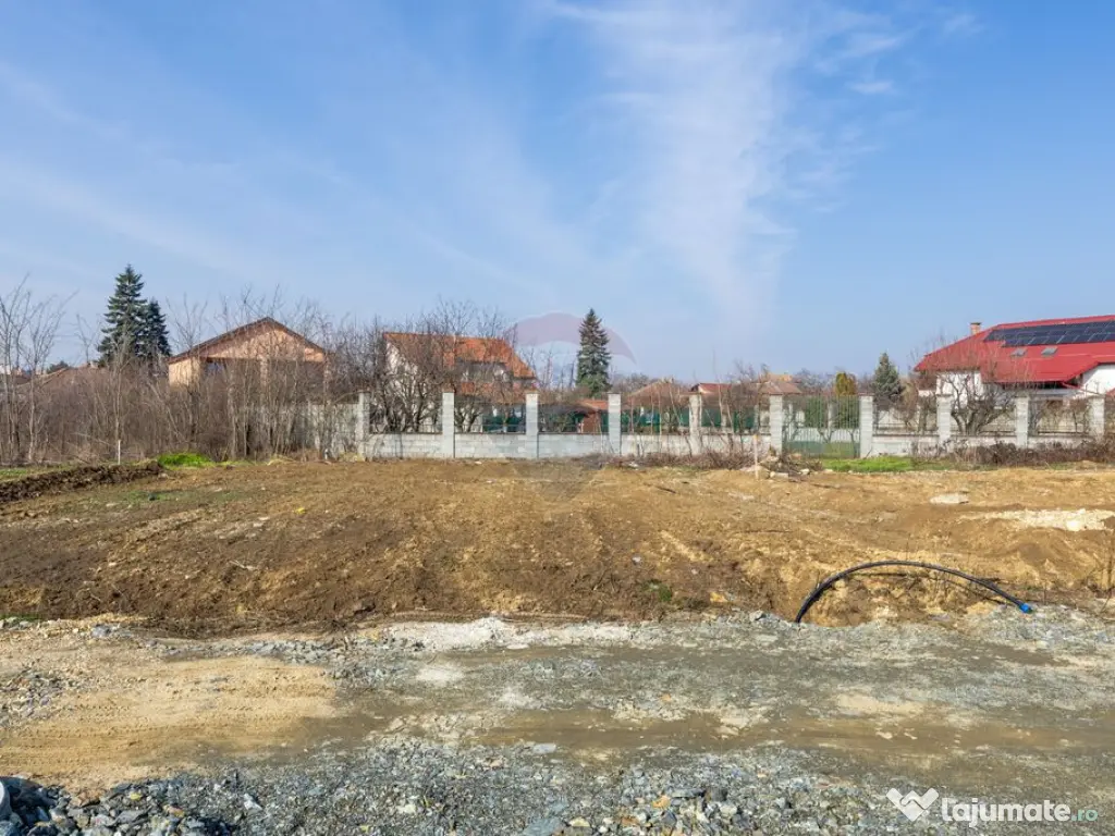 Teren intravilan curti constructii- zona in plina dezvolt... 