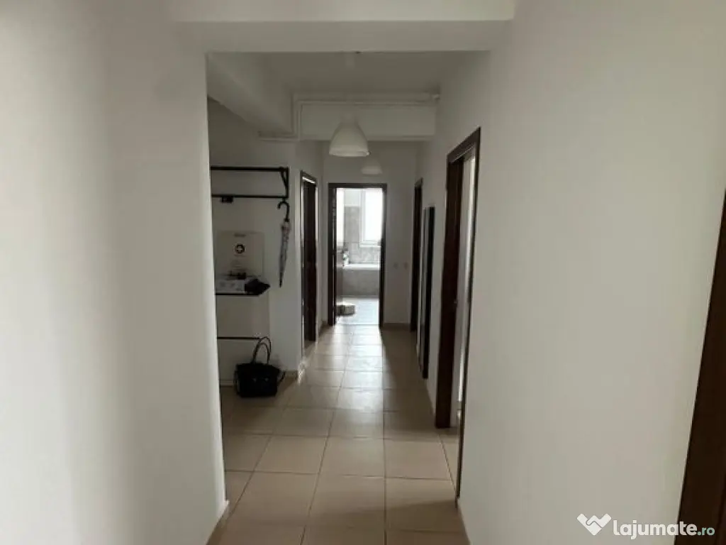 Apartament 3 Camere la 10 minute de statia de metrou Dimi... 