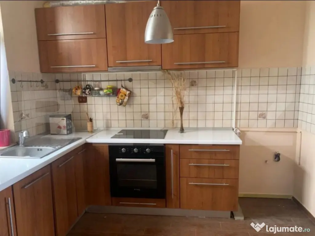 Casa, 3 camere, 693 mp teren, Lazuri 