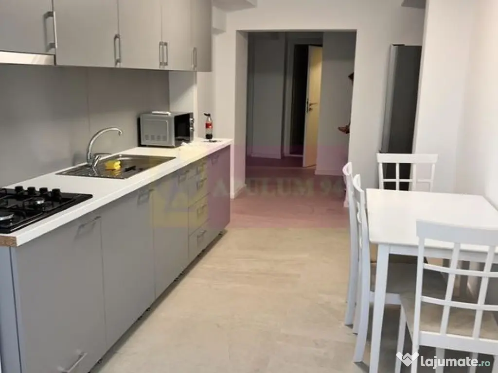 Vanzare apartament 3 camere Decebal, metrou, parking 